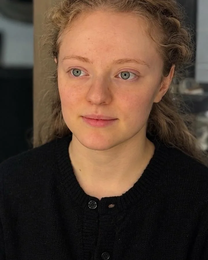 Maquillage et coiffure, avant